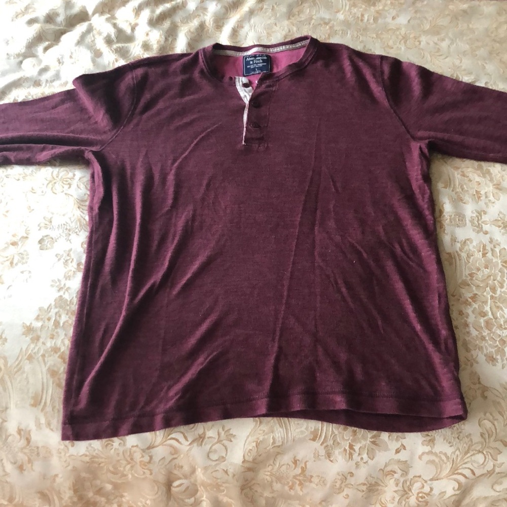 Men’s long sleeve burgundy t shirt
